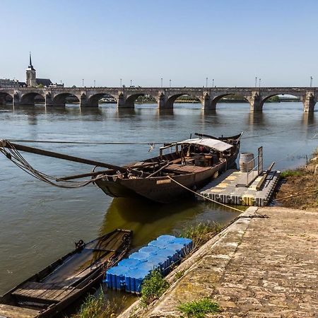 Appartement 1-6 Pers Situe Entre Les Ponts Saumur Exteriör bild