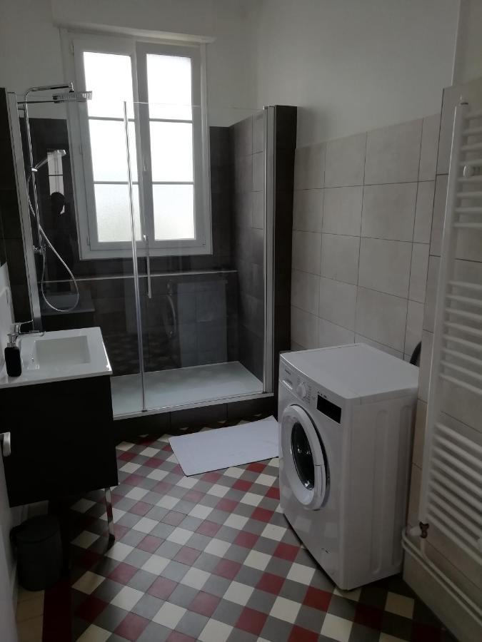 Appartement 1-6 Pers Situe Entre Les Ponts Saumur Exteriör bild